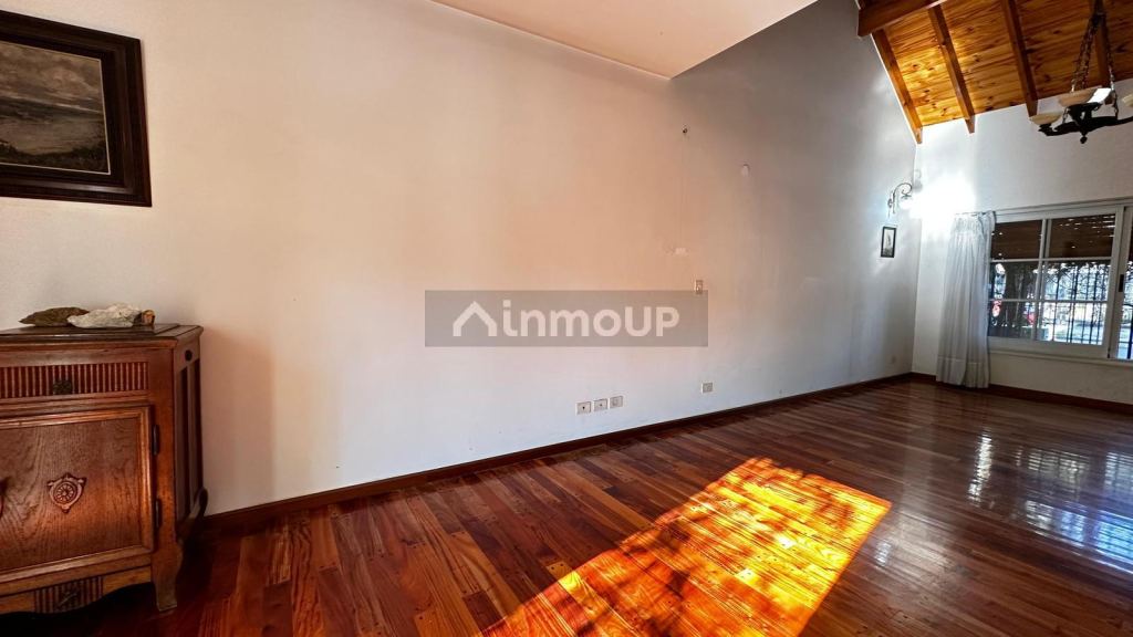 Casa en Venta en Moron, G.B.A. Zona Oeste