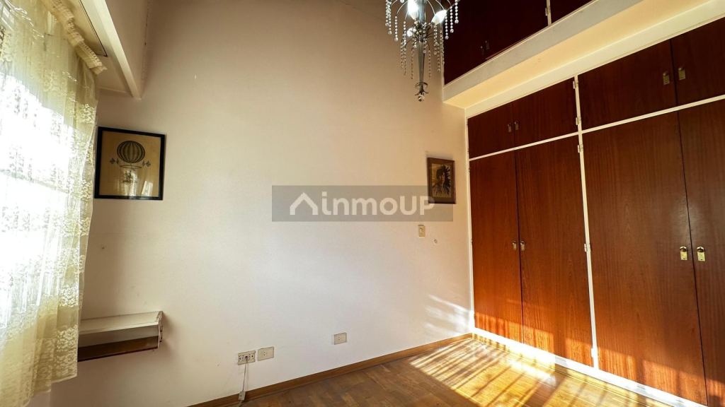 Casa en Venta en Moron, G.B.A. Zona Oeste
