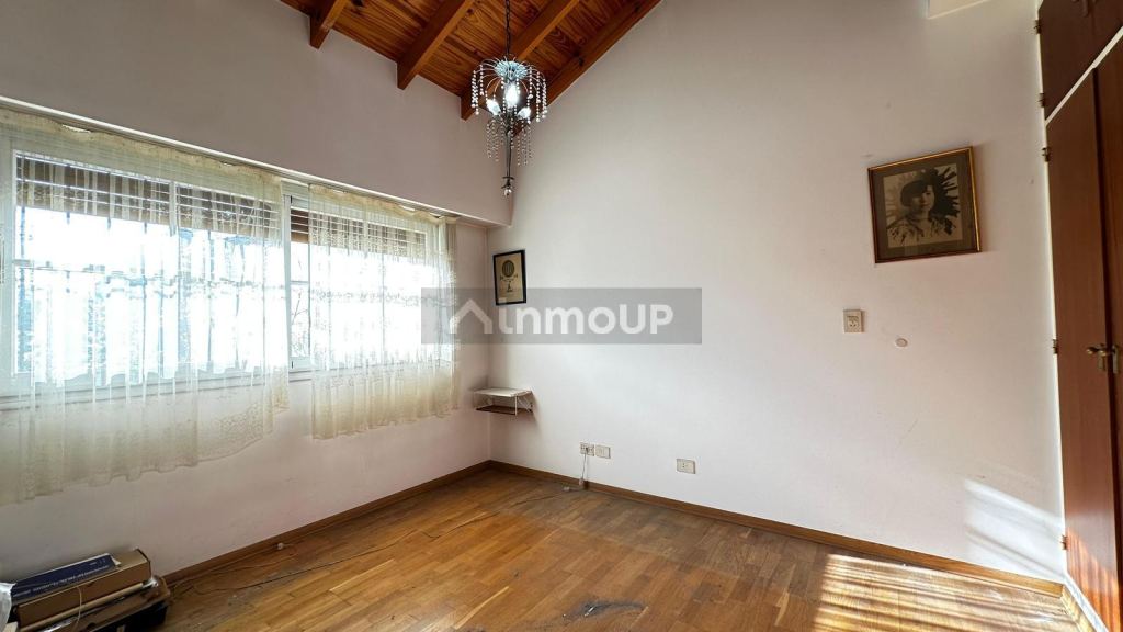 Casa en Venta en Moron, G.B.A. Zona Oeste
