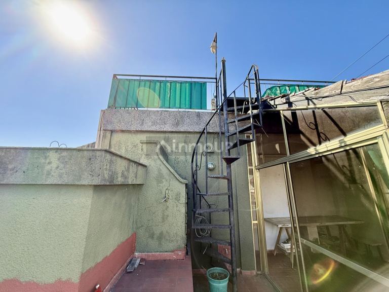 P H en Venta en La Matanza, G.B.A. Zona Oeste