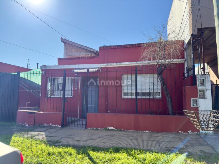 Casa en Venta en Moron, G.B.A. Zona Oeste