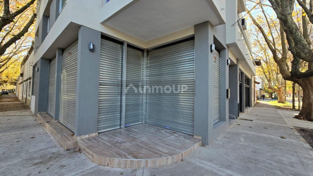 Local Comercial en Alquiler en Lomas de Zamora, G.B.A. Zona Sur
