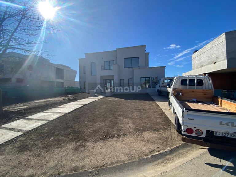 Casa en Venta en Escobar, G.B.A. Zona Norte