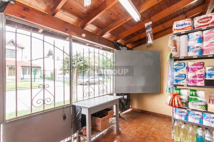 P H en Venta en Lomas de Zamora, G.B.A. Zona Sur