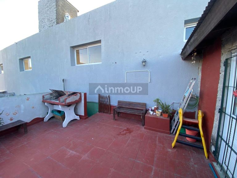 P H en Venta en Moron, G.B.A. Zona Oeste