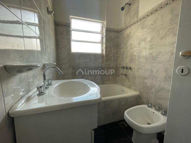 Departamento en Venta en Moron, G.B.A. Zona Oeste