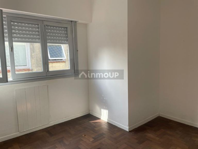 Departamento en Venta en Moron, G.B.A. Zona Oeste