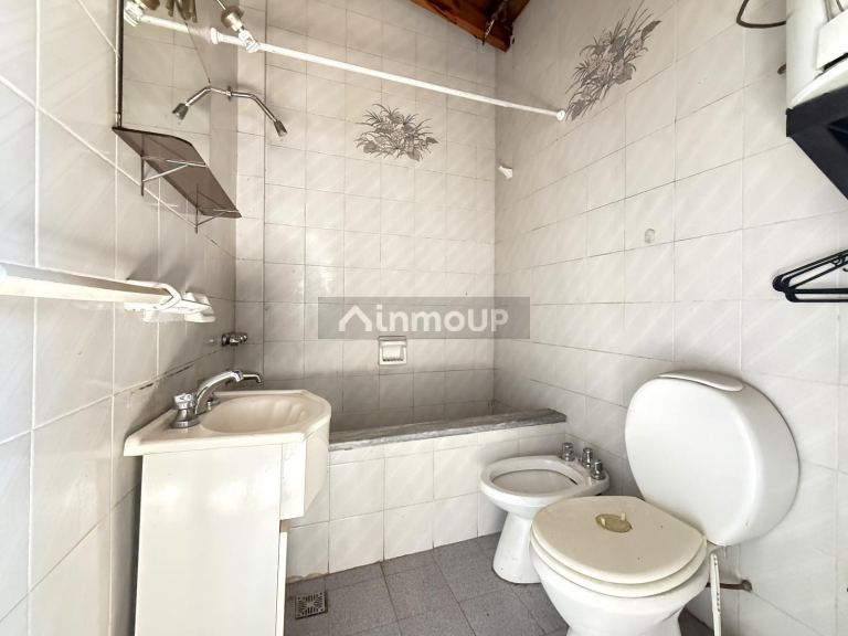 P H en Venta en Tres de Febrero, G.B.A. Zona Oeste