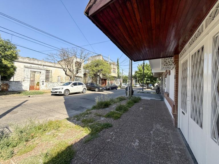 P H en Venta en Tres de Febrero, G.B.A. Zona Oeste