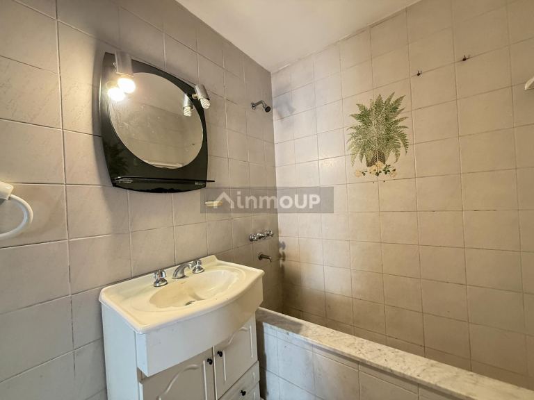 P H en Venta en Tres de Febrero, G.B.A. Zona Oeste