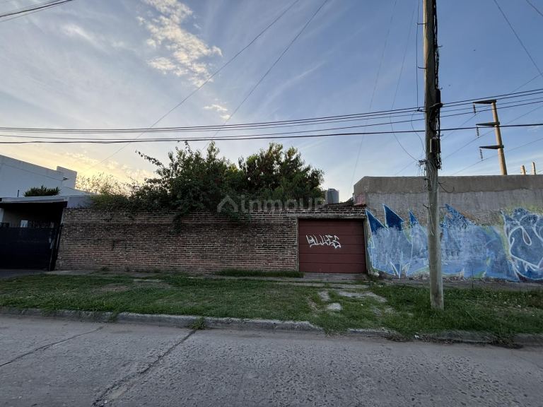 Casa en Venta en Moron, G.B.A. Zona Oeste