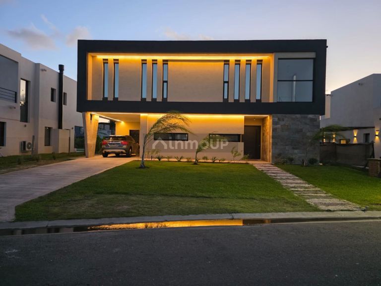Casa en Venta en Tigre, G.B.A. Zona Norte