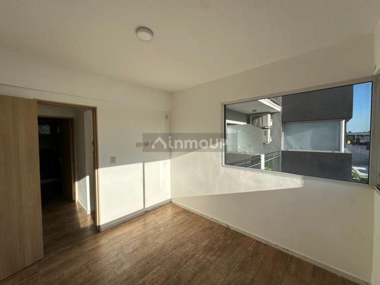 Departamento en Venta en Moron, G.B.A. Zona Oeste
