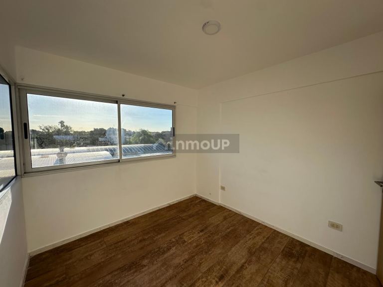 Departamento en Venta en Moron, G.B.A. Zona Oeste