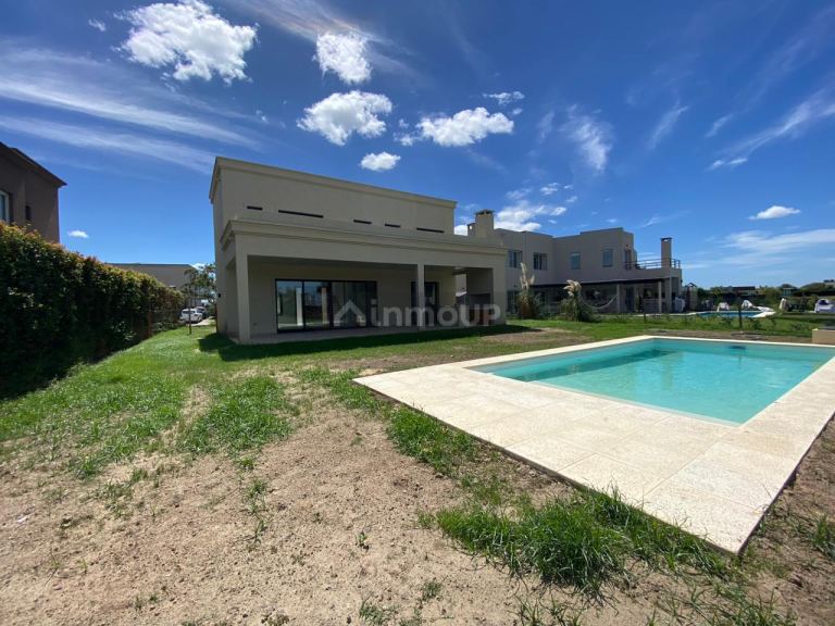 Casa en Venta en Escobar, G.B.A. Zona Norte