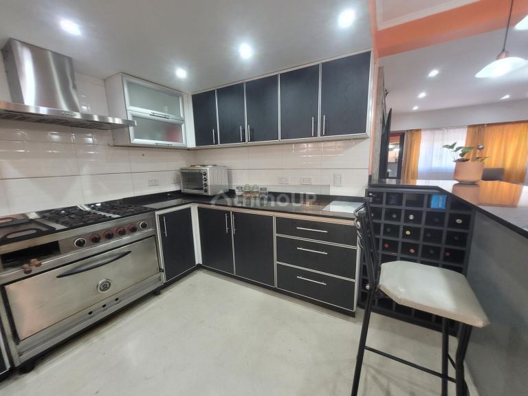 P H en Venta en Avellaneda, G.B.A. Zona Sur