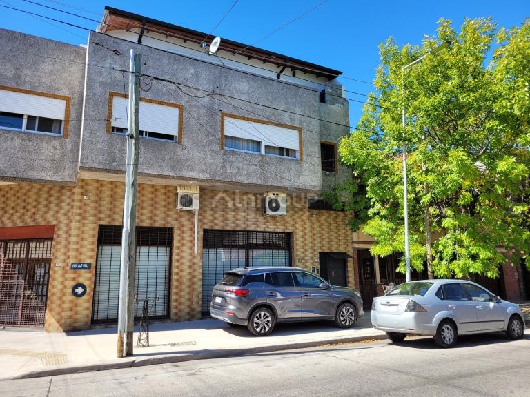 P H en Venta en Avellaneda, G.B.A. Zona Sur