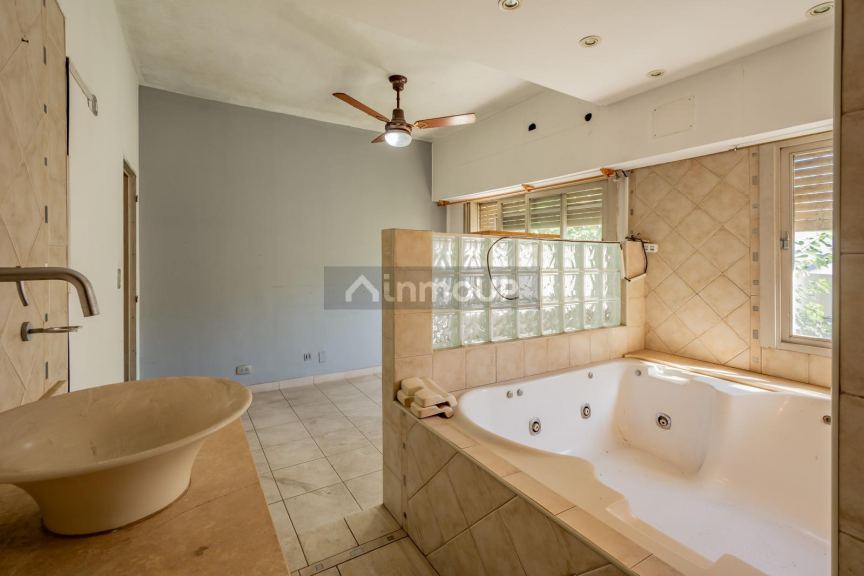 Casa en Venta en Tres de Febrero, G.B.A. Zona Oeste