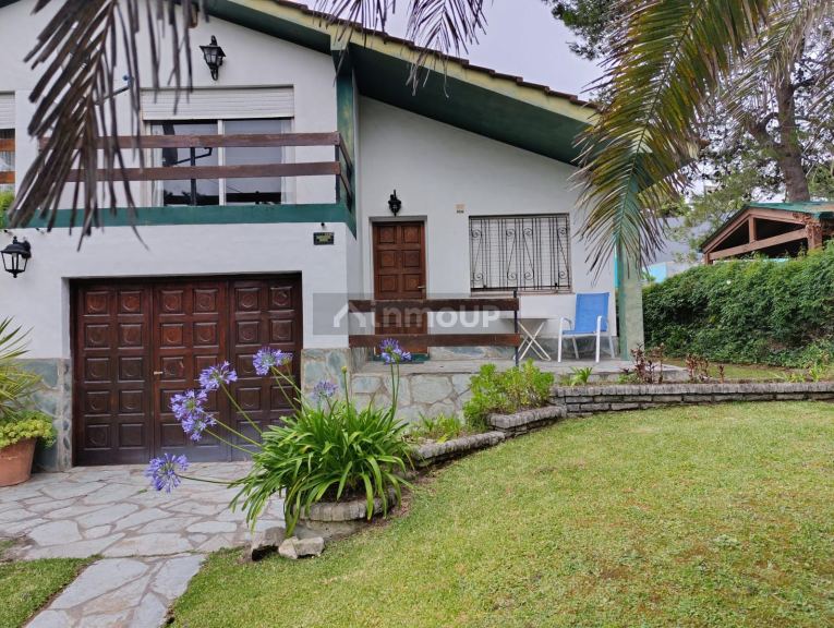 Casa en Venta en Villa Gesell, Buenos Aires Costa Atlantica