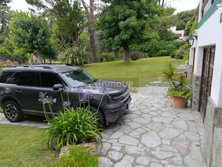 Casa en Venta en Villa Gesell, Buenos Aires Costa Atlantica