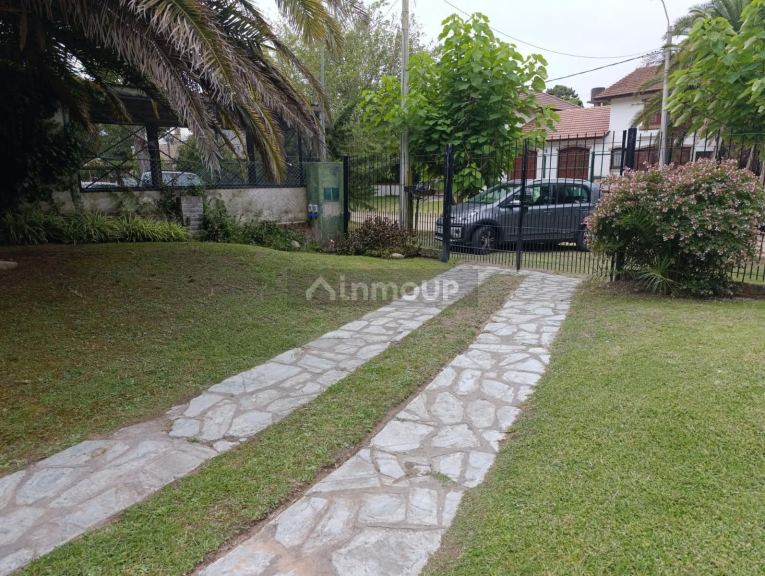 Casa en Venta en Villa Gesell, Buenos Aires Costa Atlantica