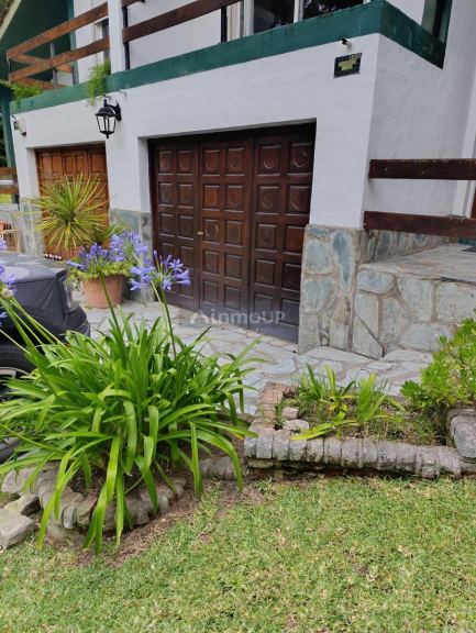 Casa en Venta en Villa Gesell, Buenos Aires Costa Atlantica