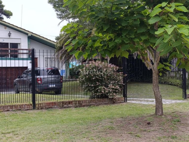 Casa en Venta en Villa Gesell, Buenos Aires Costa Atlantica