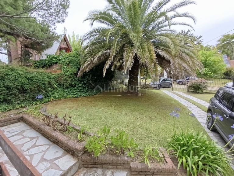 Casa en Venta en Villa Gesell, Buenos Aires Costa Atlantica
