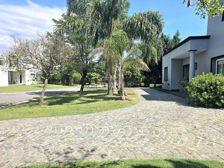 Casa en Venta en Escobar, G.B.A. Zona Norte