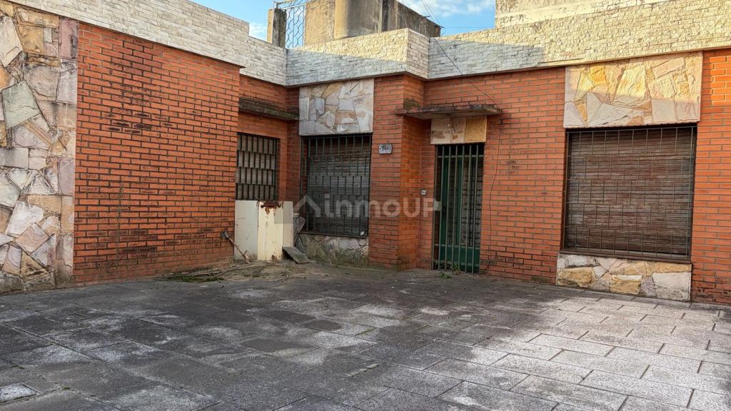 Casa en Venta en Moron, G.B.A. Zona Oeste