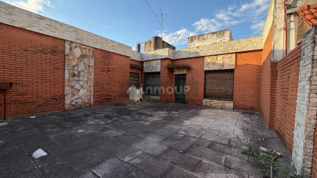 Casa en Venta en Moron, G.B.A. Zona Oeste