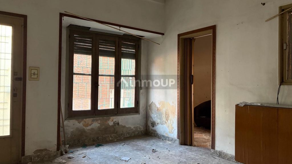 Casa en Venta en Moron, G.B.A. Zona Oeste