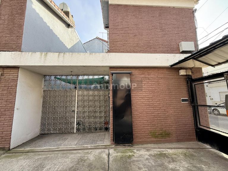 P H en Venta en La Matanza, G.B.A. Zona Oeste