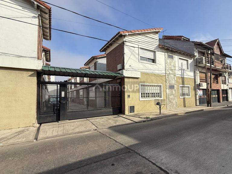 P H en Venta en La Matanza, G.B.A. Zona Oeste