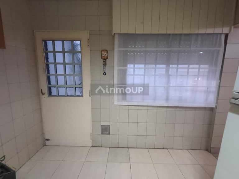 P H en Venta en La Matanza, G.B.A. Zona Oeste