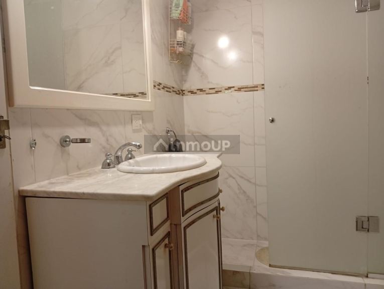 Casa en Venta en Moron, G.B.A. Zona Oeste