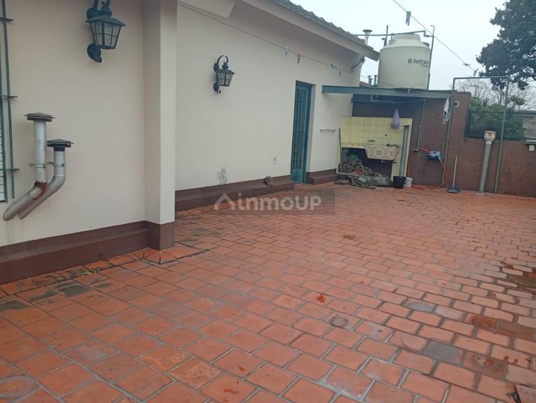 Casa en Venta en Moron, G.B.A. Zona Oeste