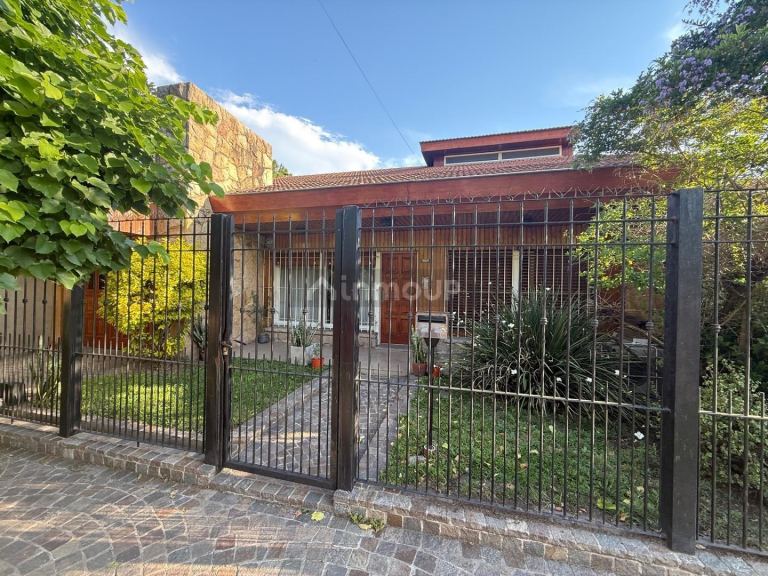 Casa en Venta en Moron, G.B.A. Zona Oeste