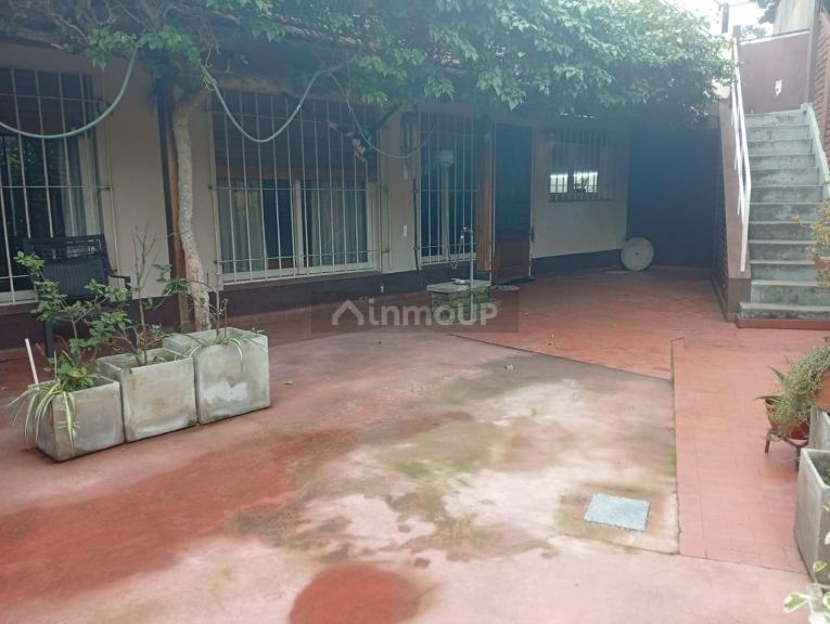 Casa en Venta en Moron, G.B.A. Zona Oeste