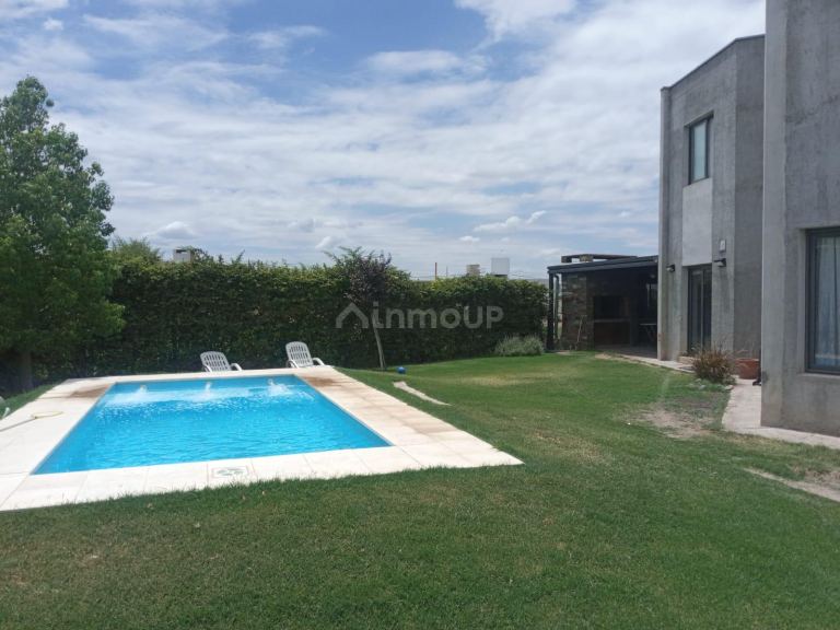 Casa en Venta en Guaymallen, Mendoza