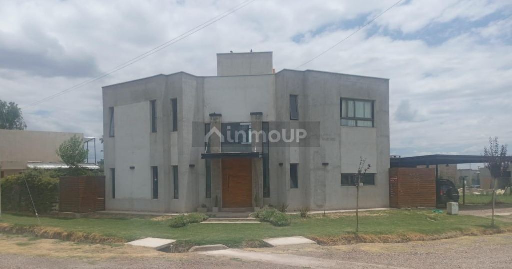Casa en Venta en Guaymallen, Mendoza