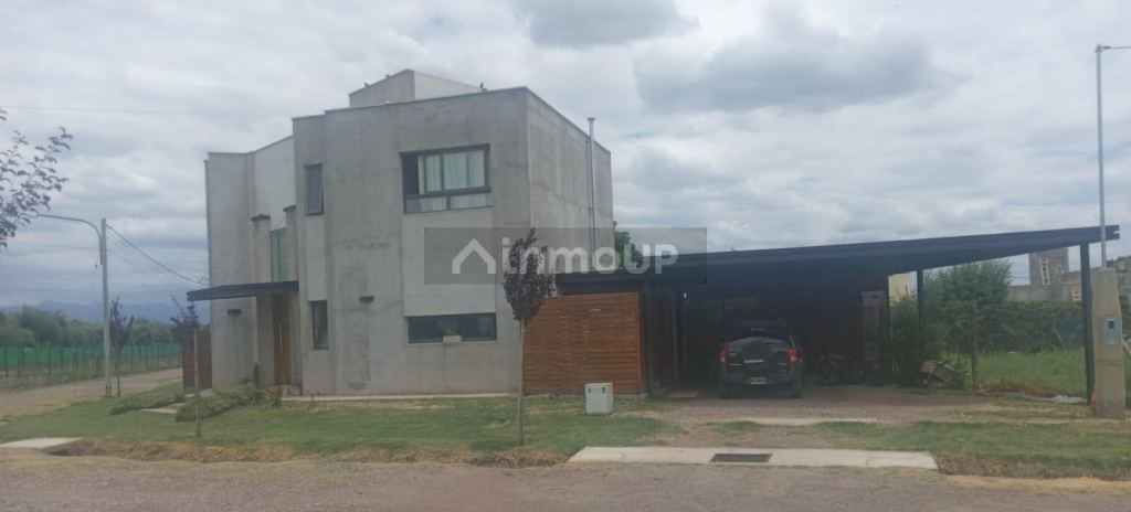 Casa en Venta en Guaymallen, Mendoza