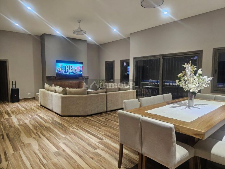 Casa en Venta en Maipu, Mendoza