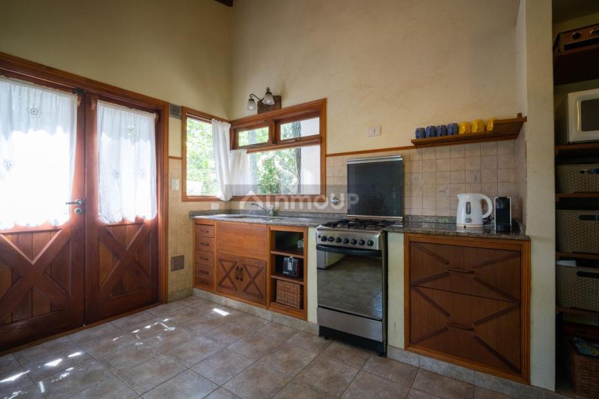 Casa en Venta en Villa Gesell, Buenos Aires Costa Atlantica