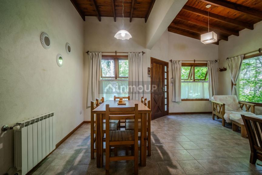 Casa en Venta en Villa Gesell, Buenos Aires Costa Atlantica