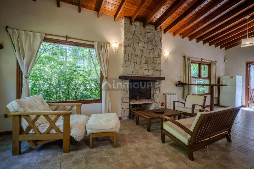 Casa en Venta en Villa Gesell, Buenos Aires Costa Atlantica