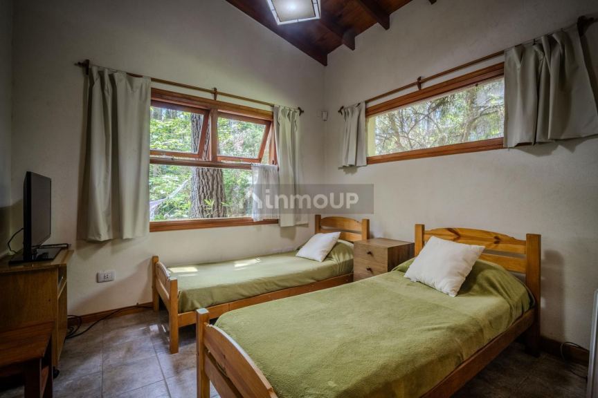 Casa en Venta en Villa Gesell, Buenos Aires Costa Atlantica