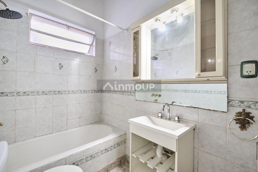 P H en Venta en La Matanza, G.B.A. Zona Oeste