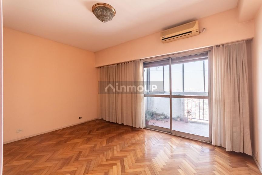 Departamento en Venta en Parque Chacabuco, Capital Federal