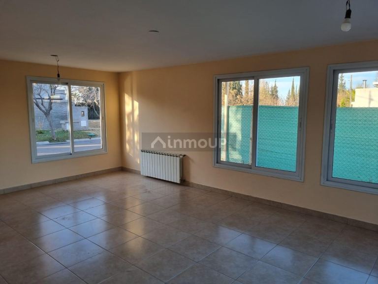 Casa en Alquiler en Maipu, Mendoza